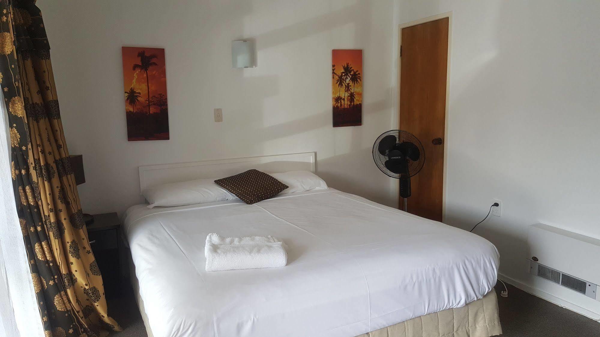 Siesta Motel 3*