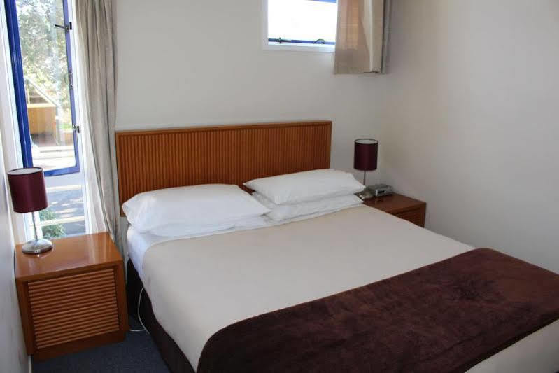 Bucklands Waterfront Motel 3*