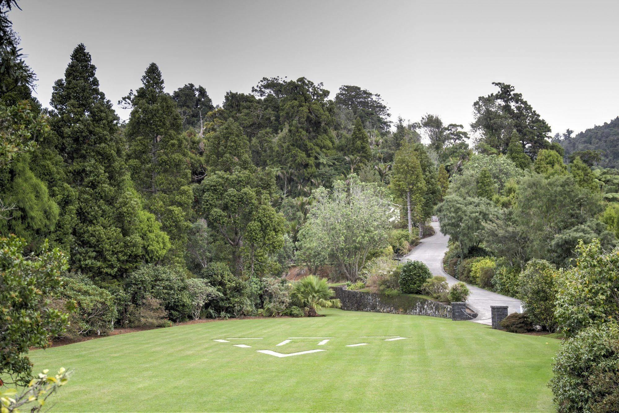 Hotel Waitakere & 4*