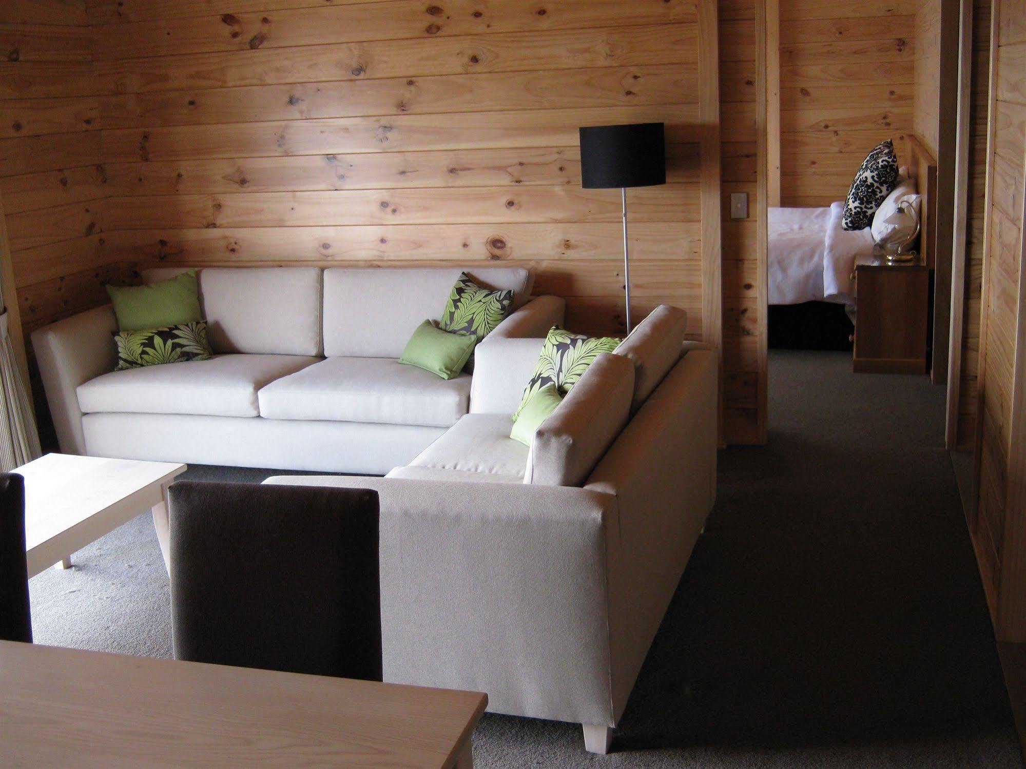 Hotel Waitakere & 4*