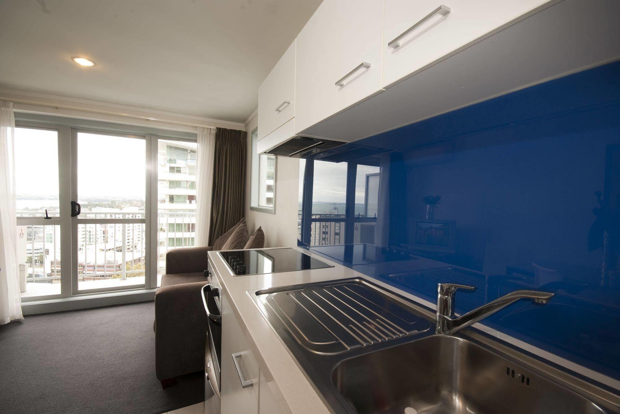 Waldorf Bankside 3*