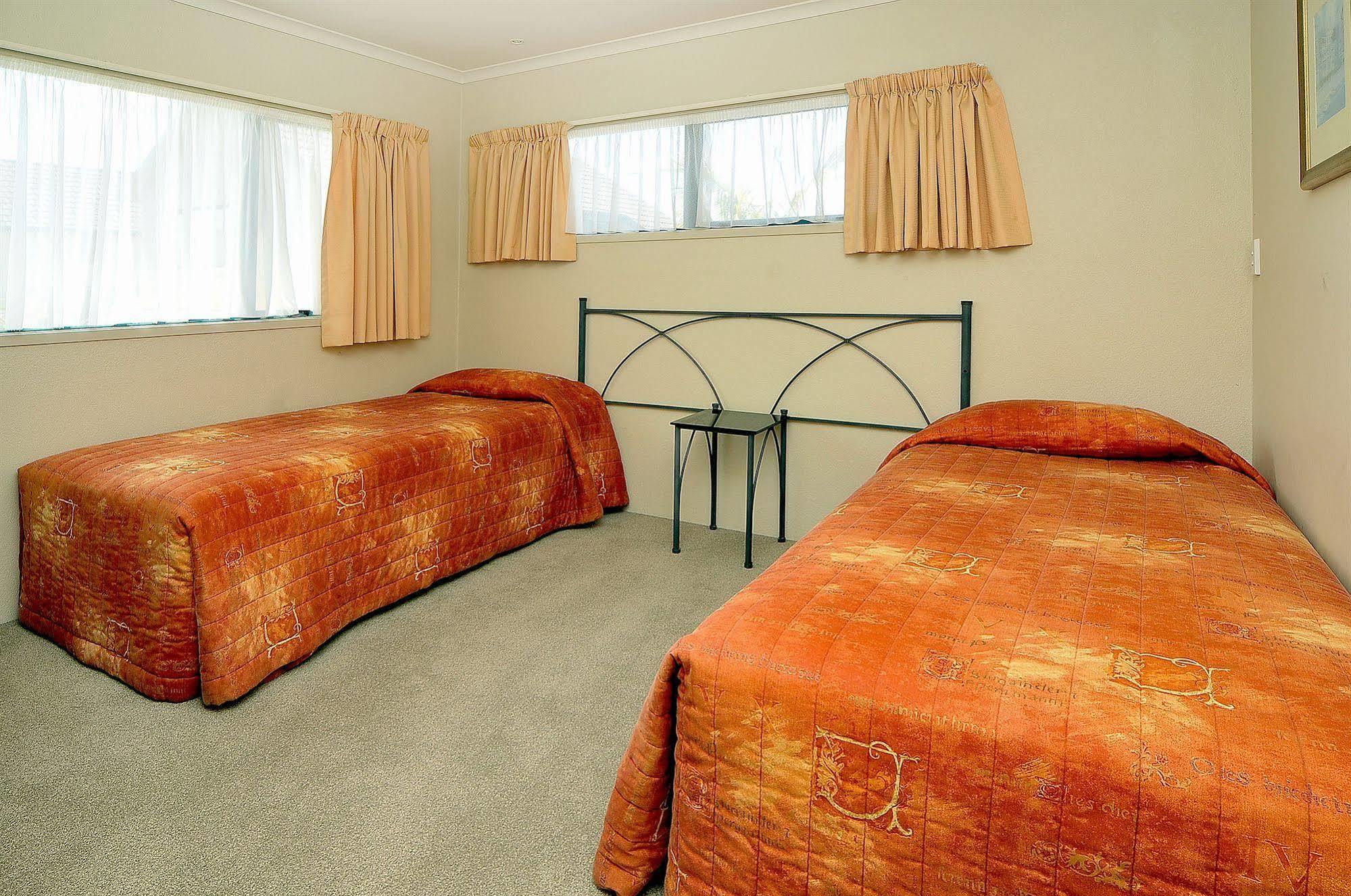 Motel Academy At Botany Motor 3*