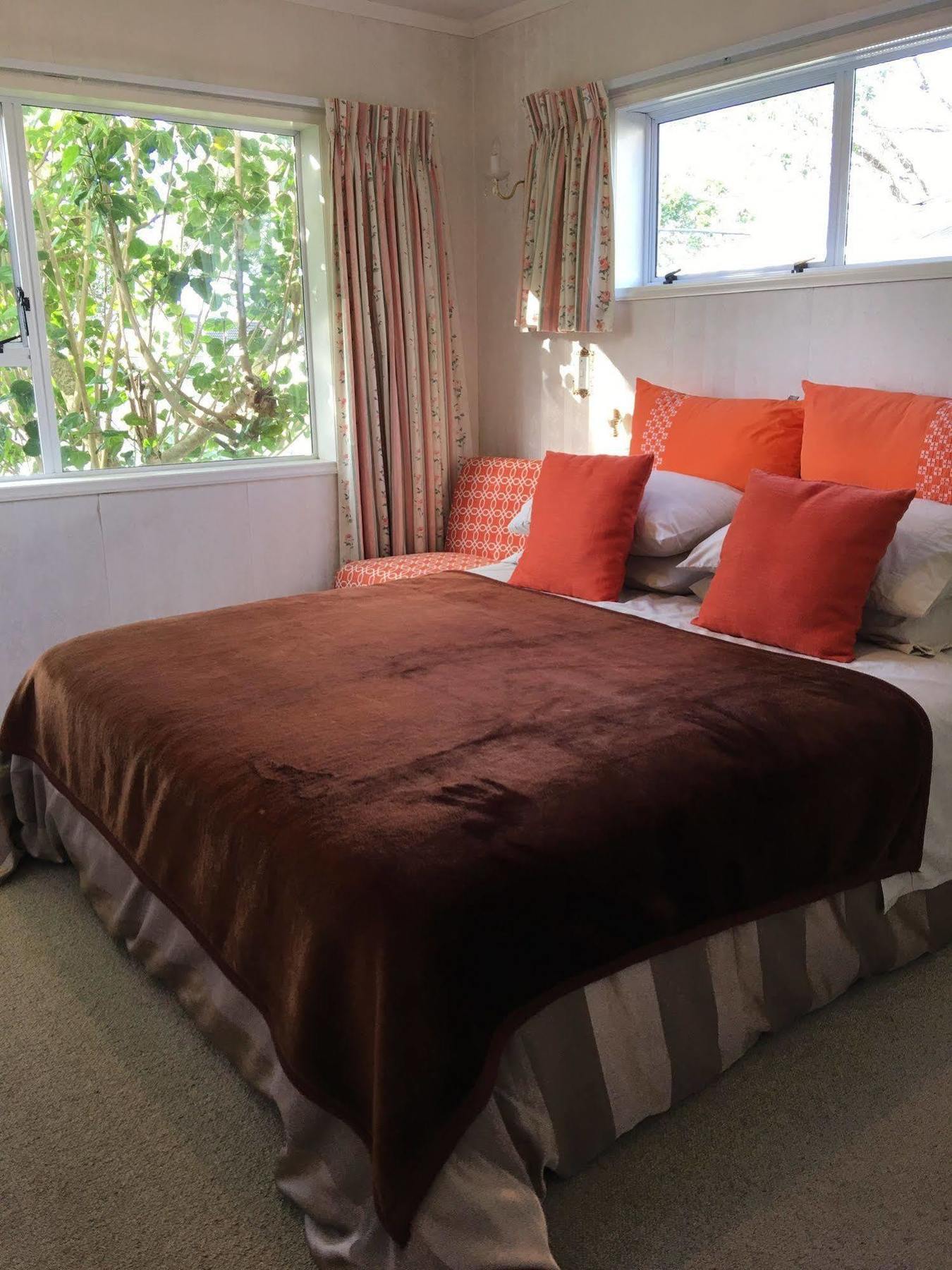Milford House B&B Bed & Breakfast Auckland