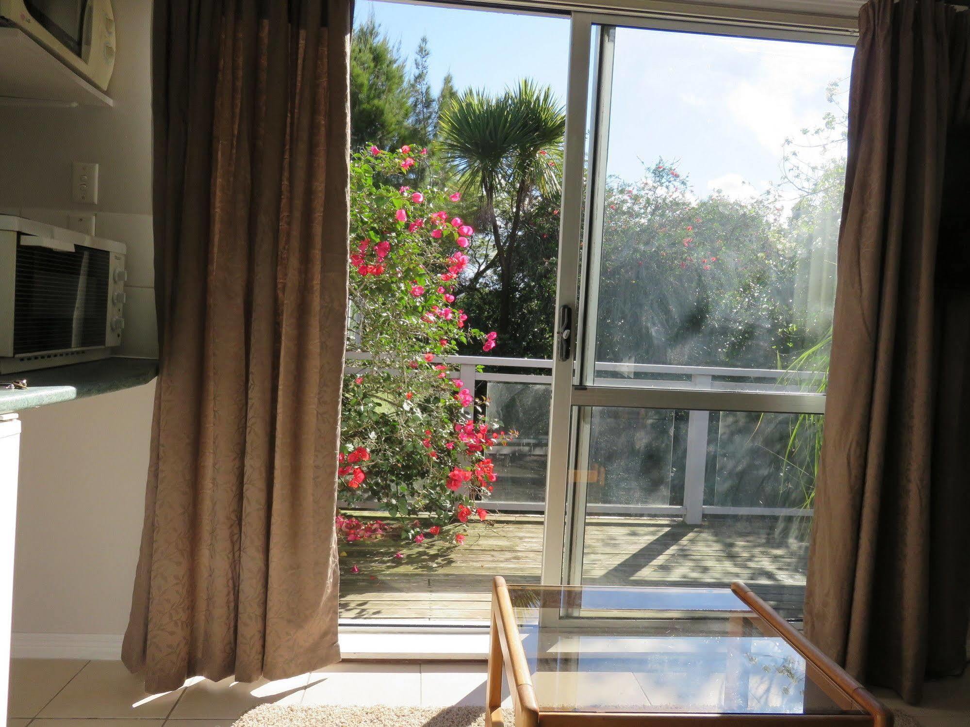 The Lighthouse Apartment *