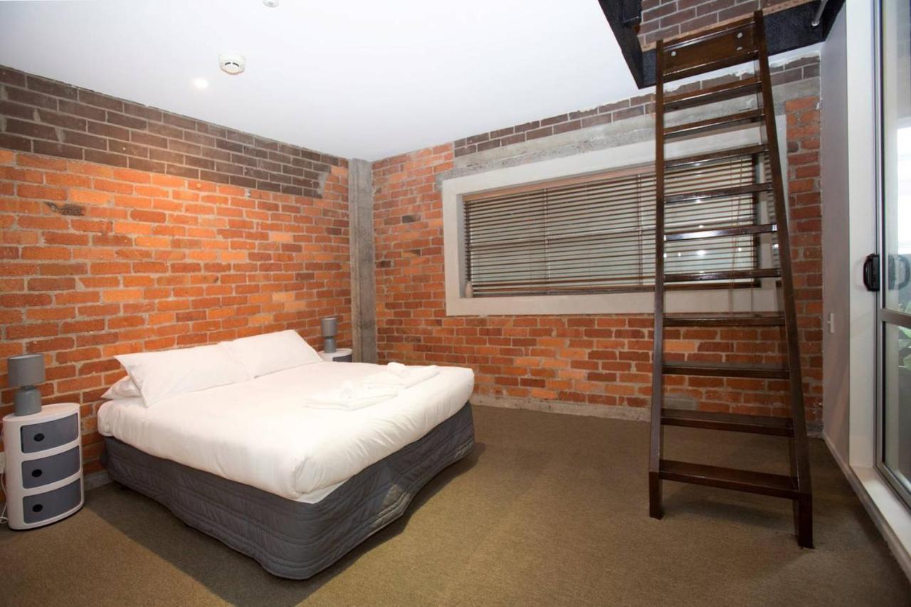 Gorgeous Five Bed In City! Apartment