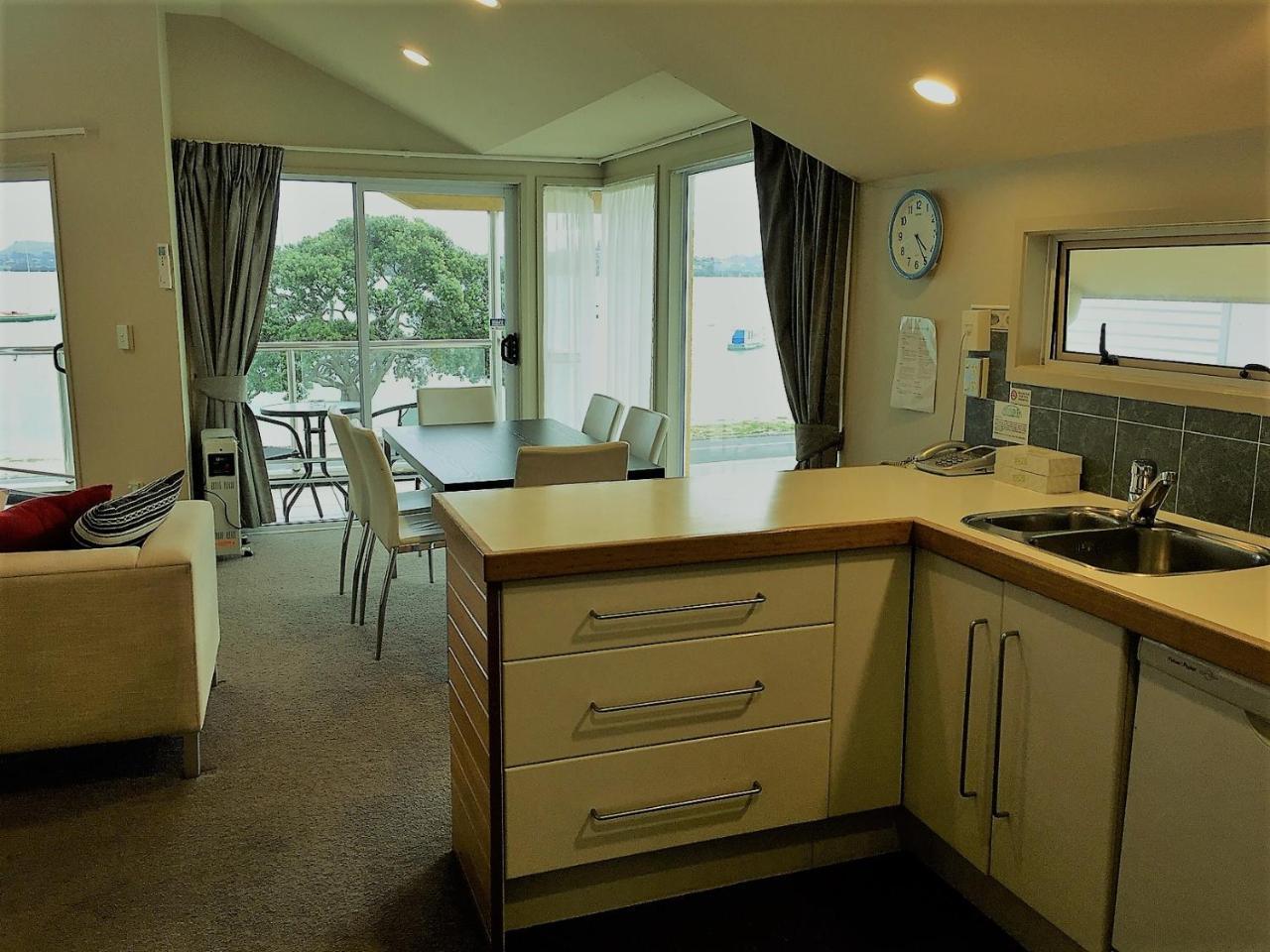 Bucklands Waterfront Motel Auckland