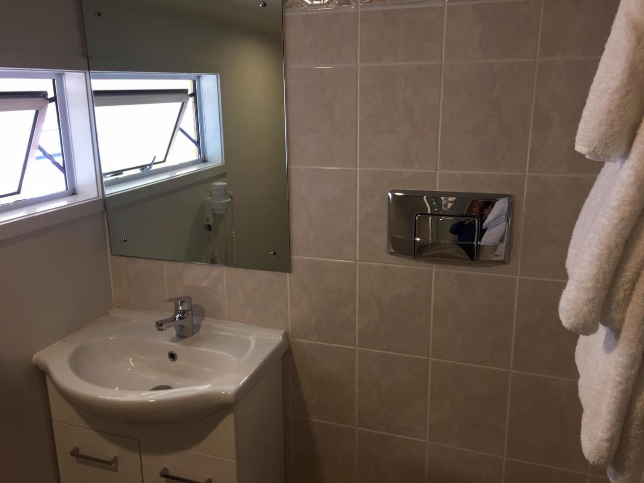 Bucklands Waterfront Motel 3*