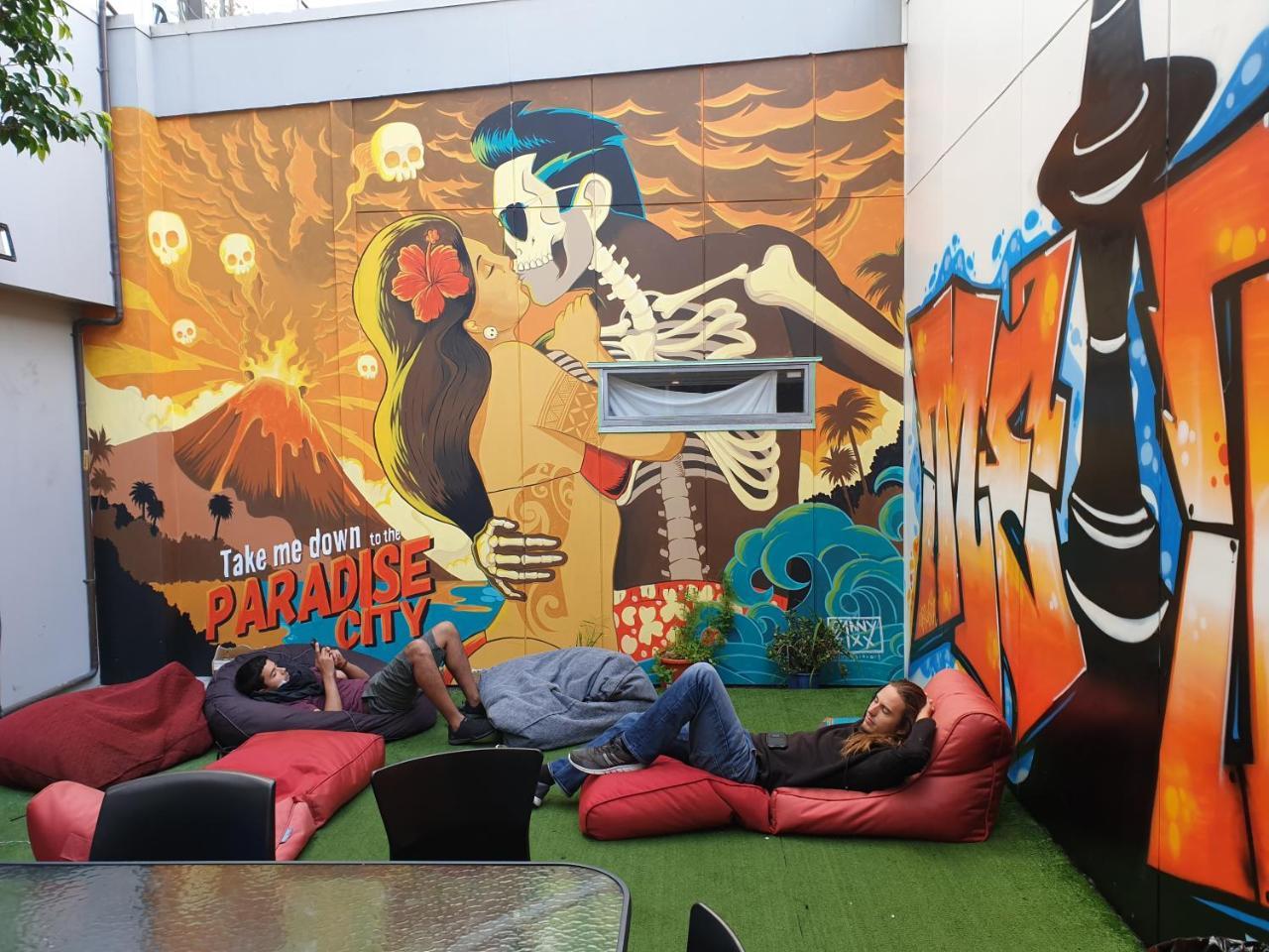 Metro Adventurer Backpackers Hostel
