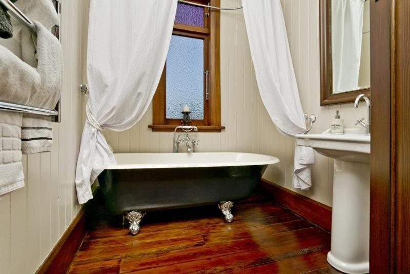 Takapuna Bed & Breakfast *