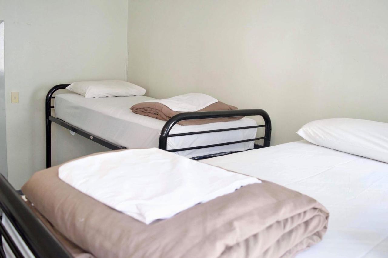 Hostel Fat Camel Backpackers - *