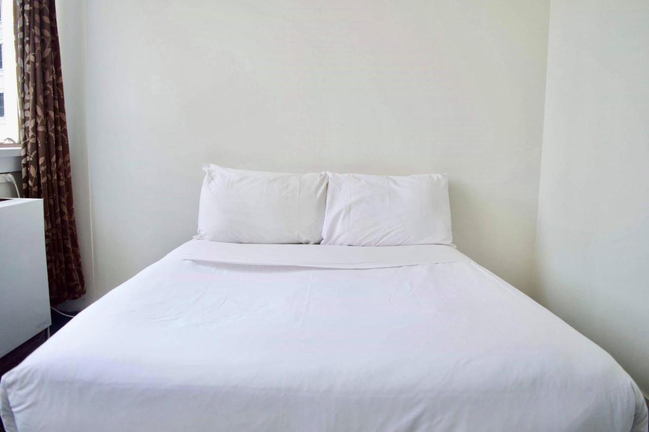 Fat Camel Backpackers - * Auckland