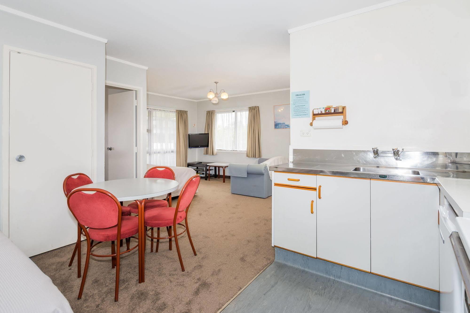 Takapuna International Motor Motel 3*