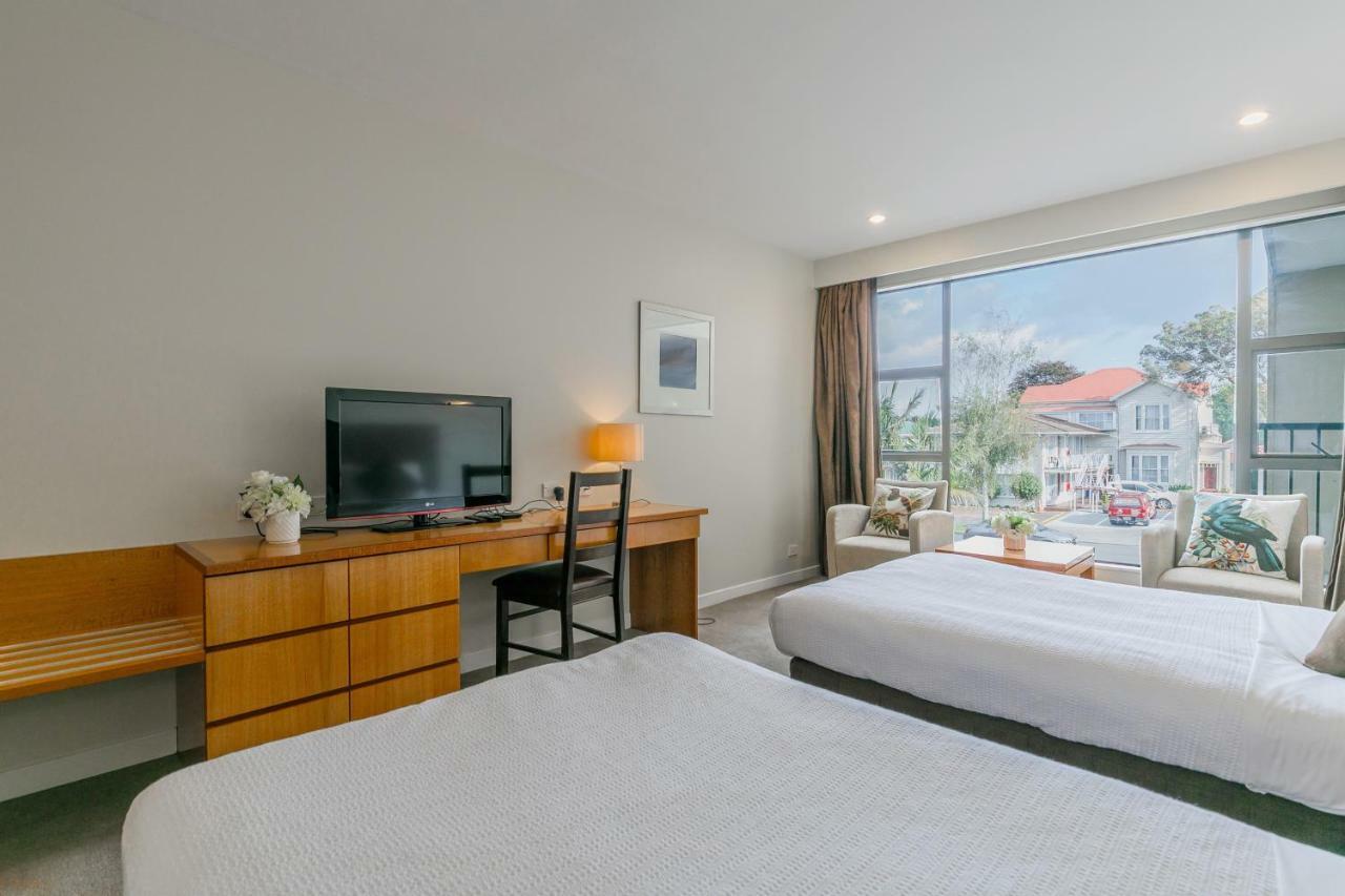 Boulevard Hotel