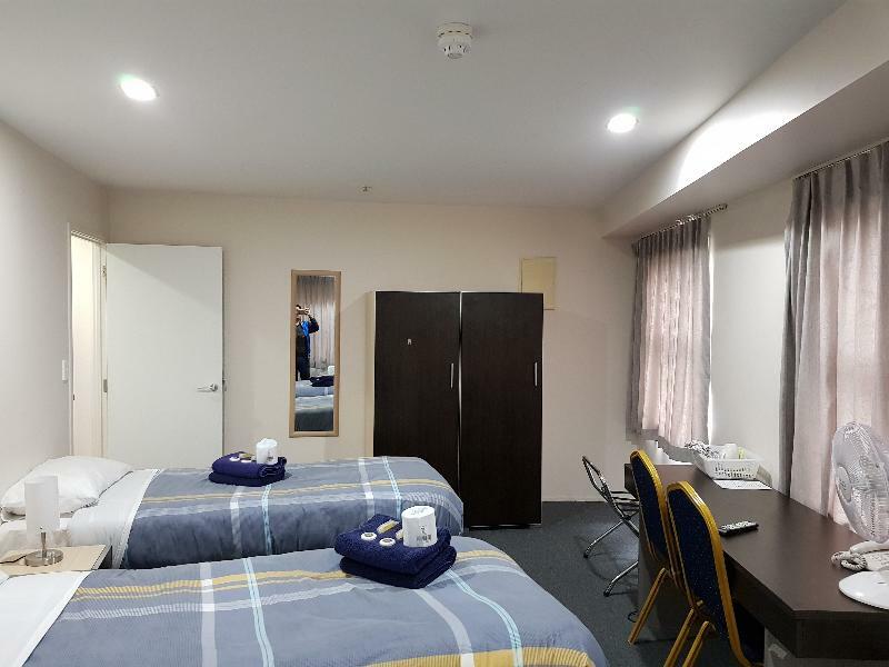 Empire Aparthotel 3*