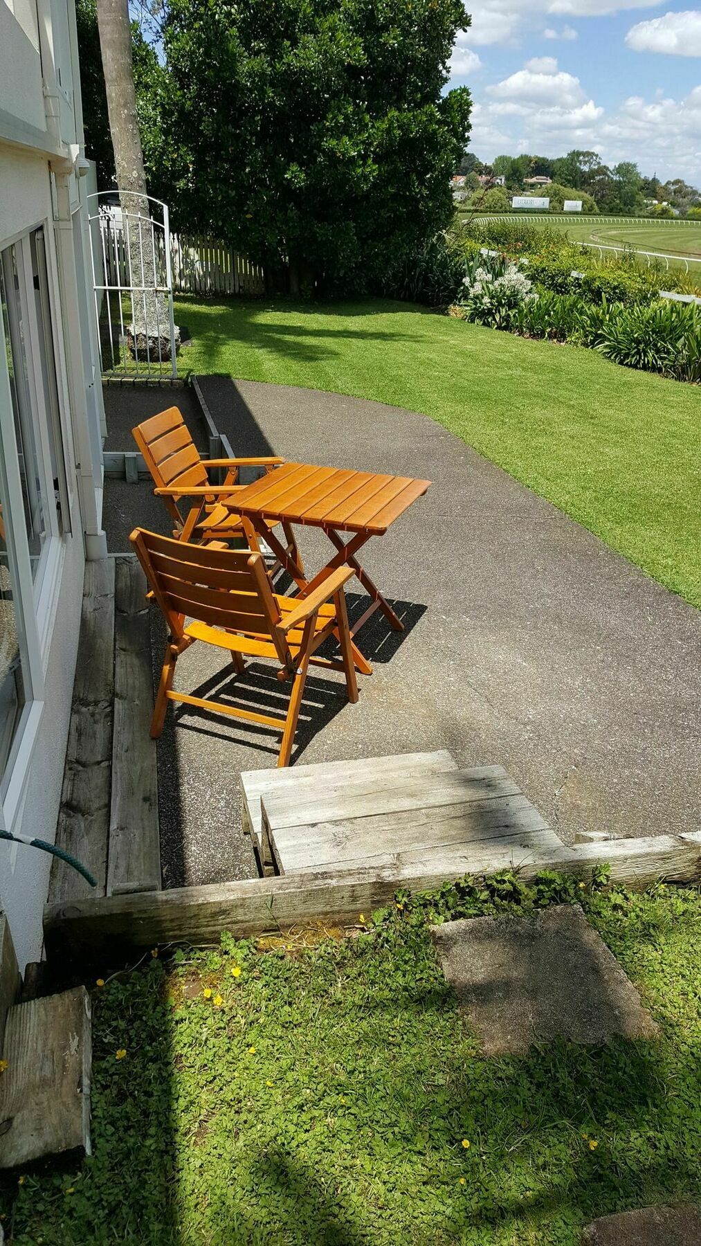 Racecourse Deluxe Auckland