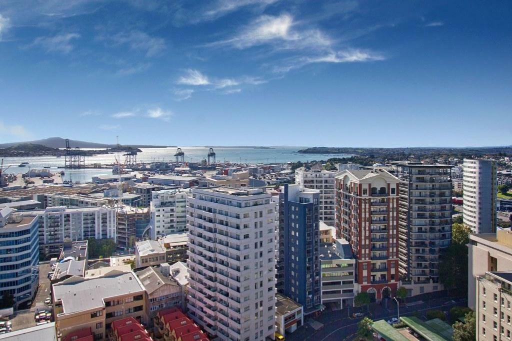 Qv Penthouse In The Connaught - 987 *