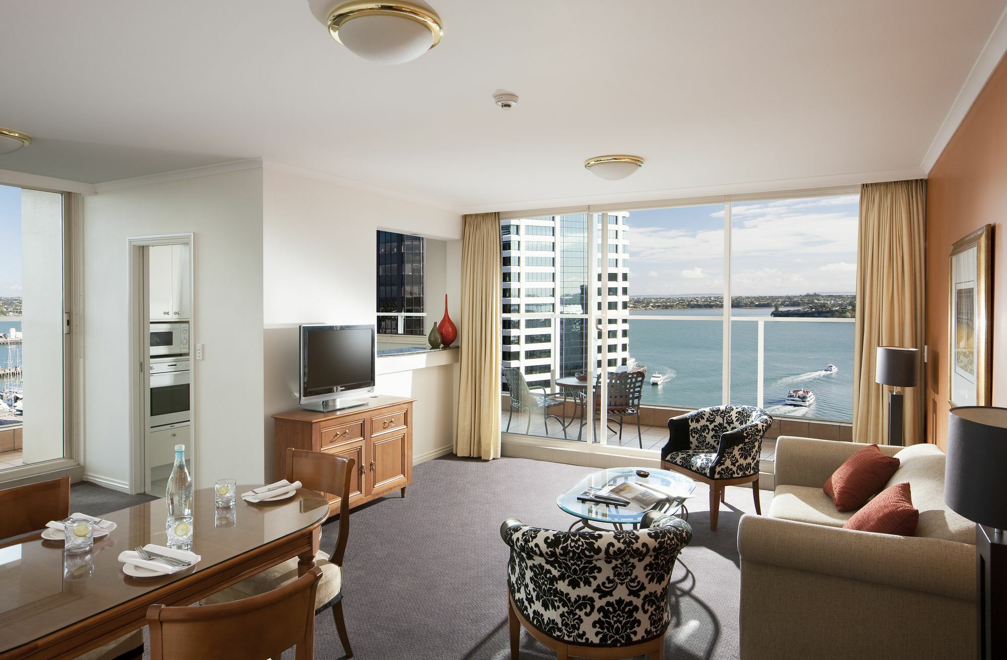 Aparthotel The Sebel Quay West