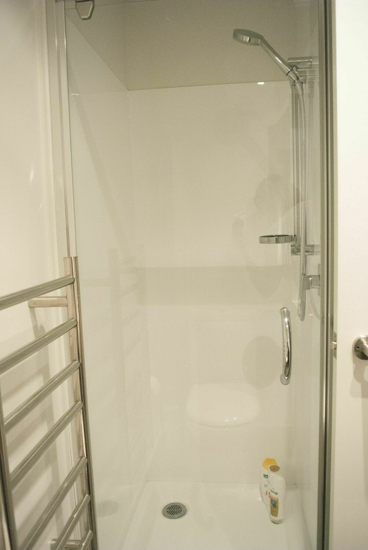 Apartment Brand New With Pool & Gym