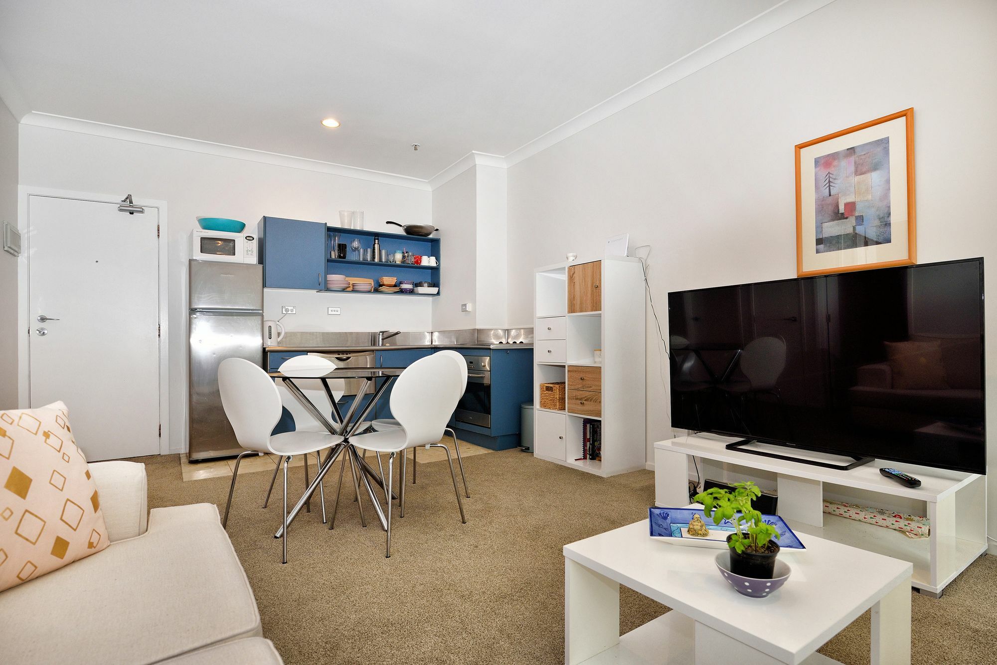 Apartment Center Furnished *