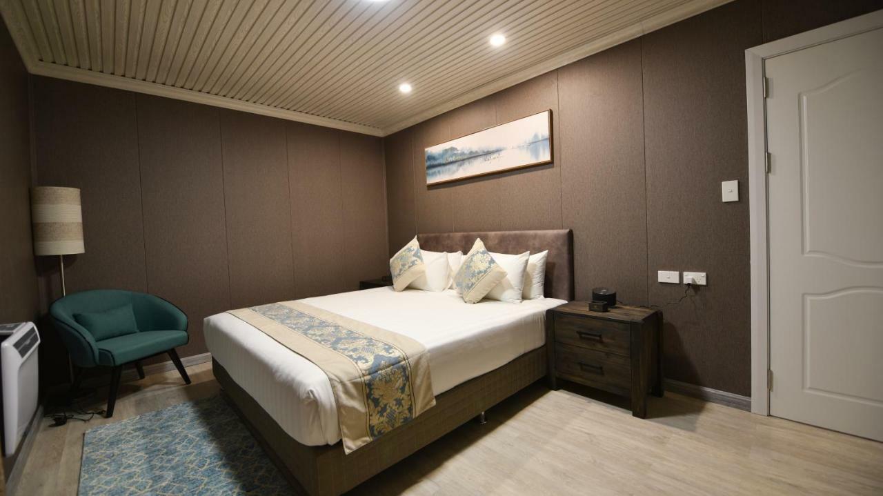 Regal Residency 4*