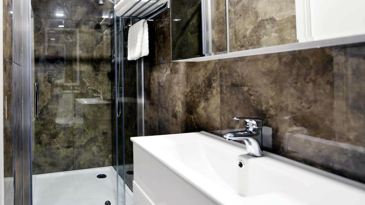 Regal Residency 4*