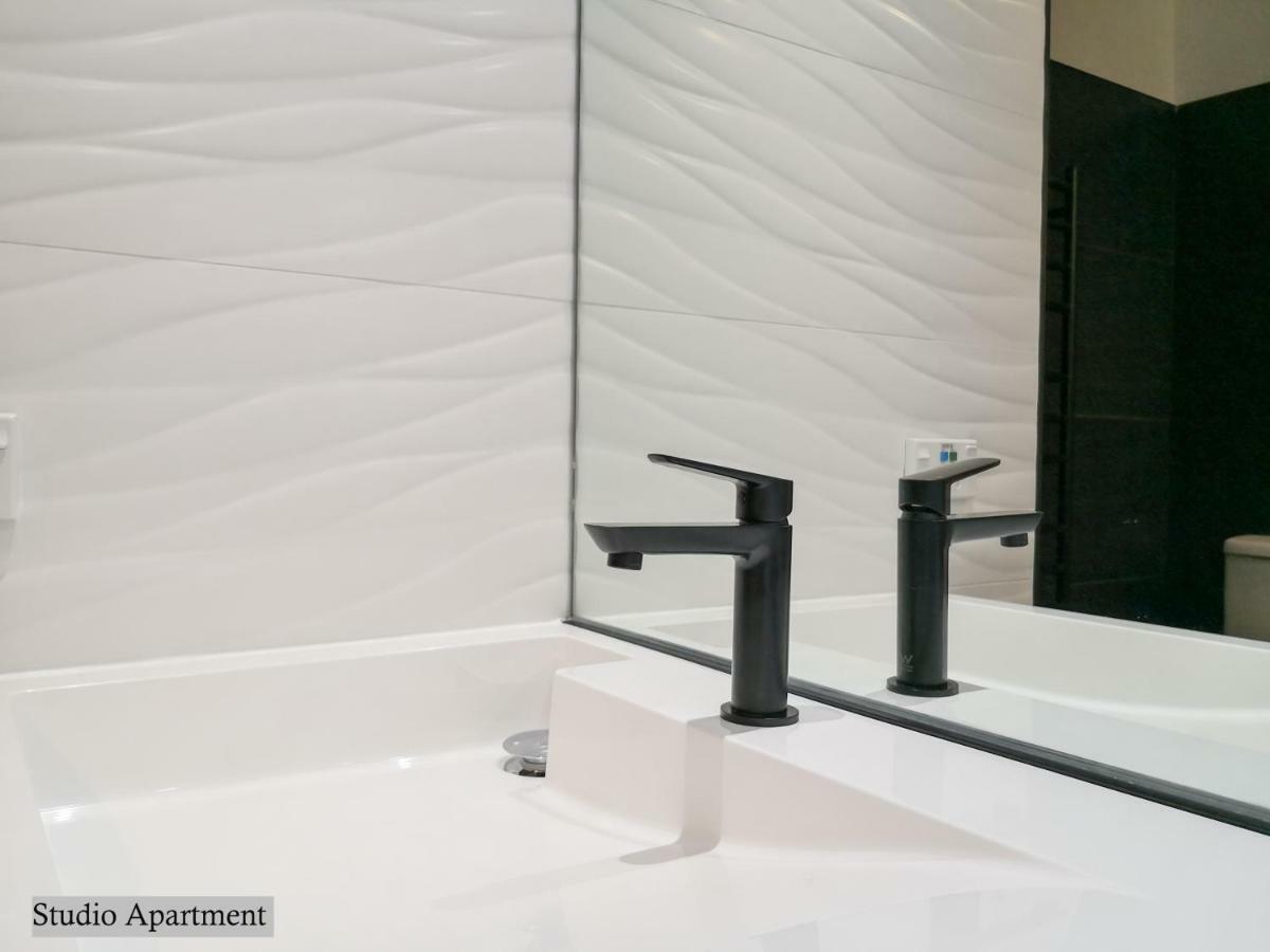 Private In A Landmark Heritage Building Apartment Auckland