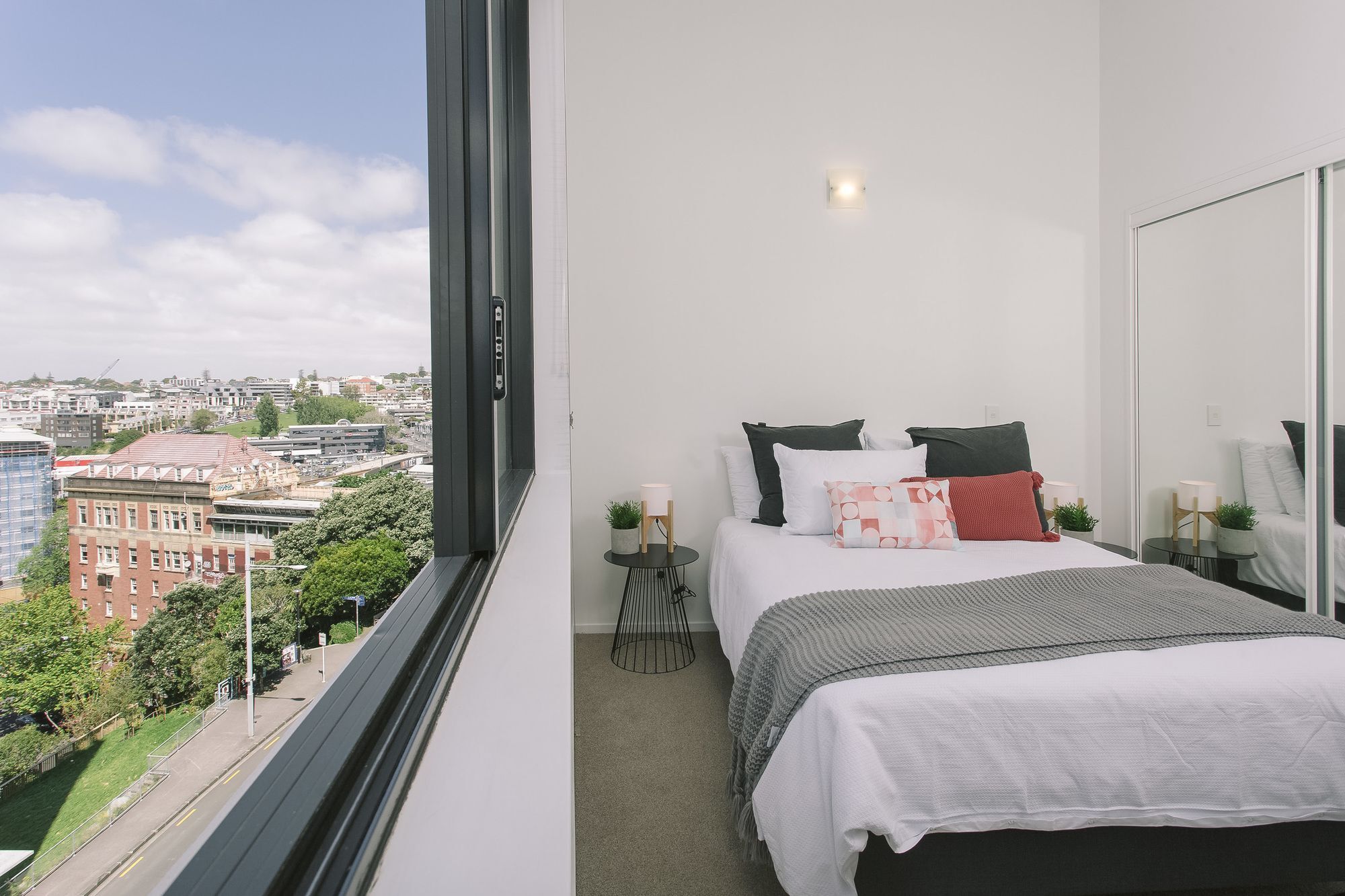 Towny Penthouse With Carpark Auckland