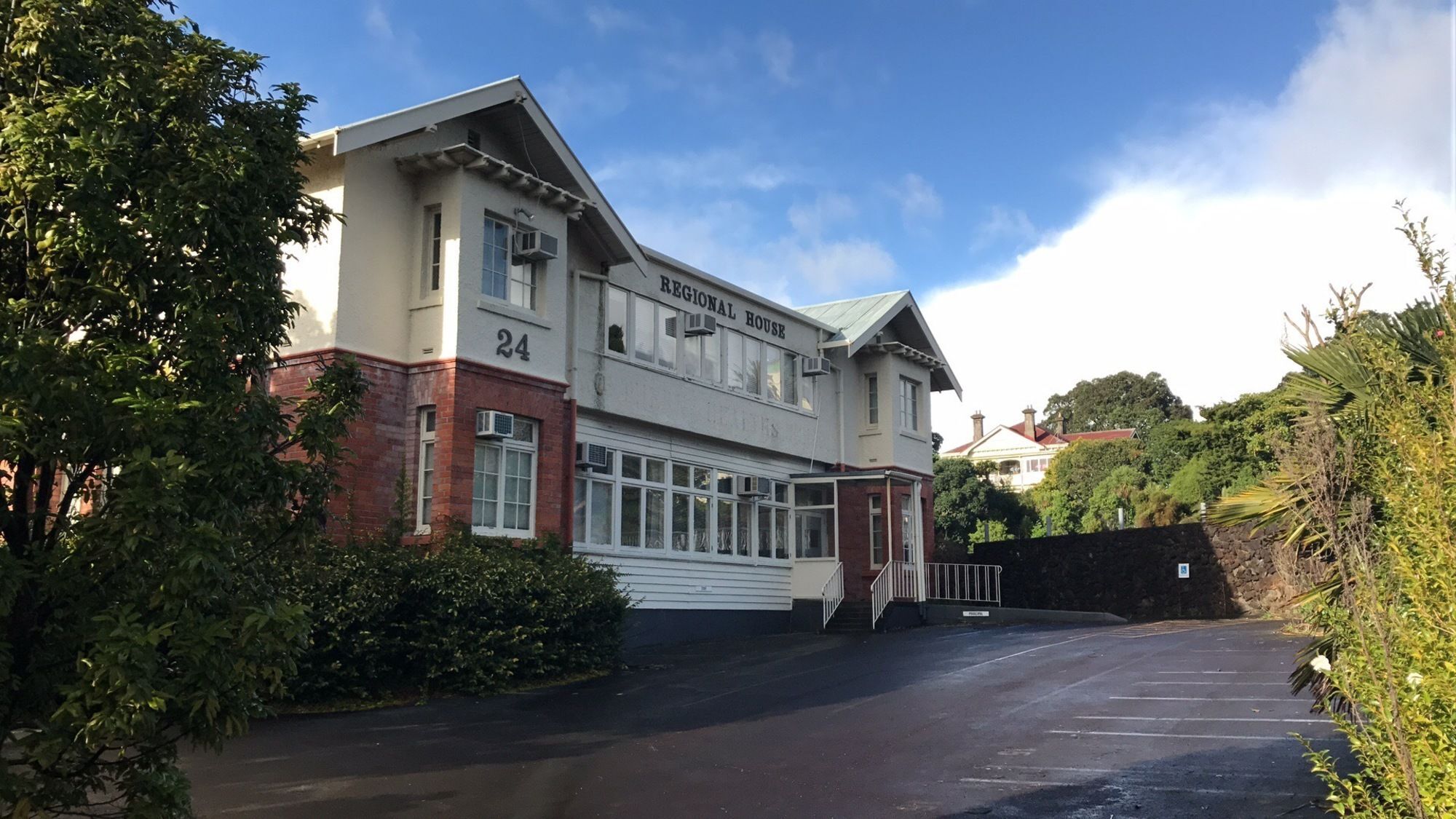 Young Hotel Auckland