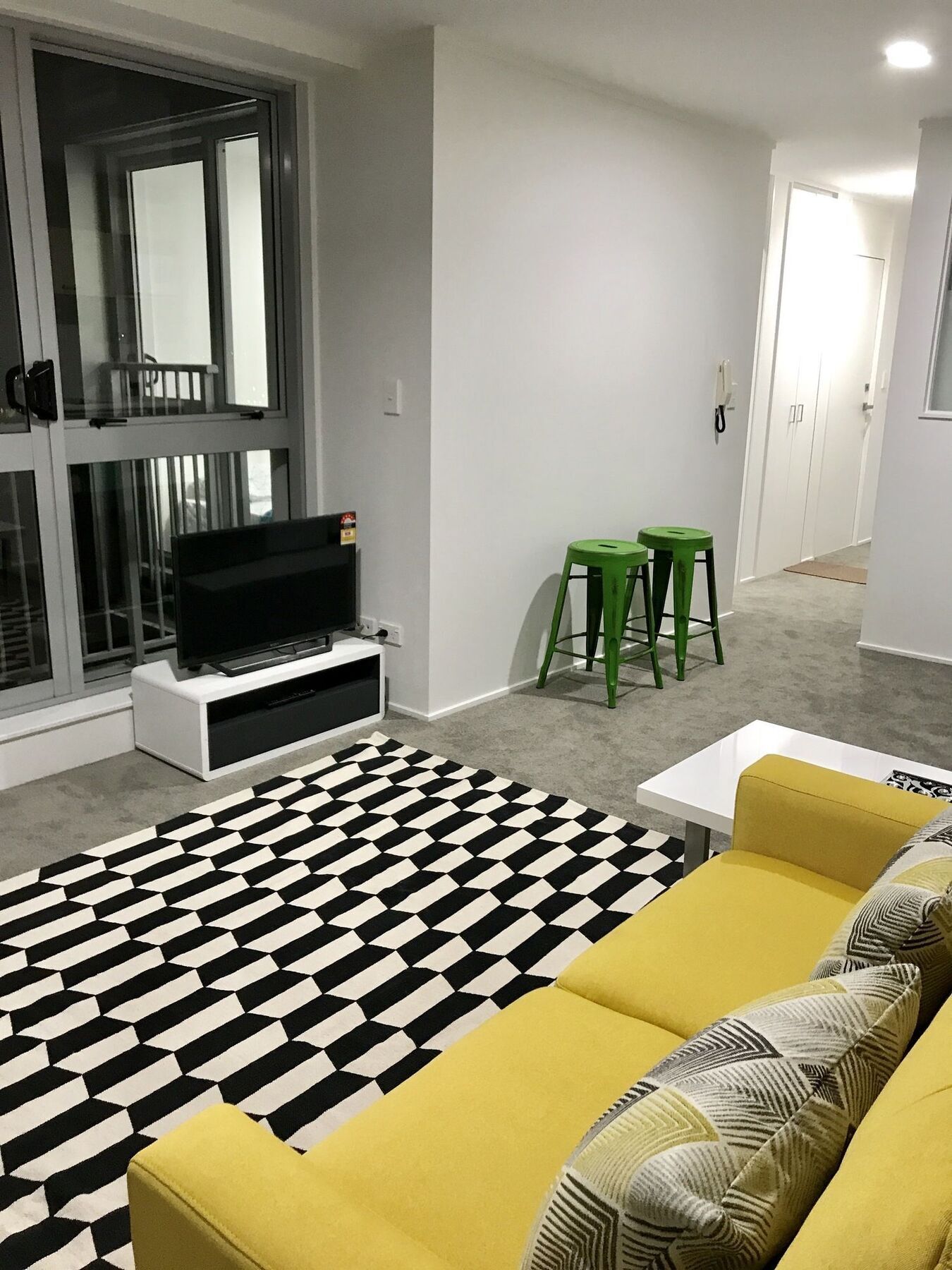 Cosy Two Bedroom High Rise * Auckland