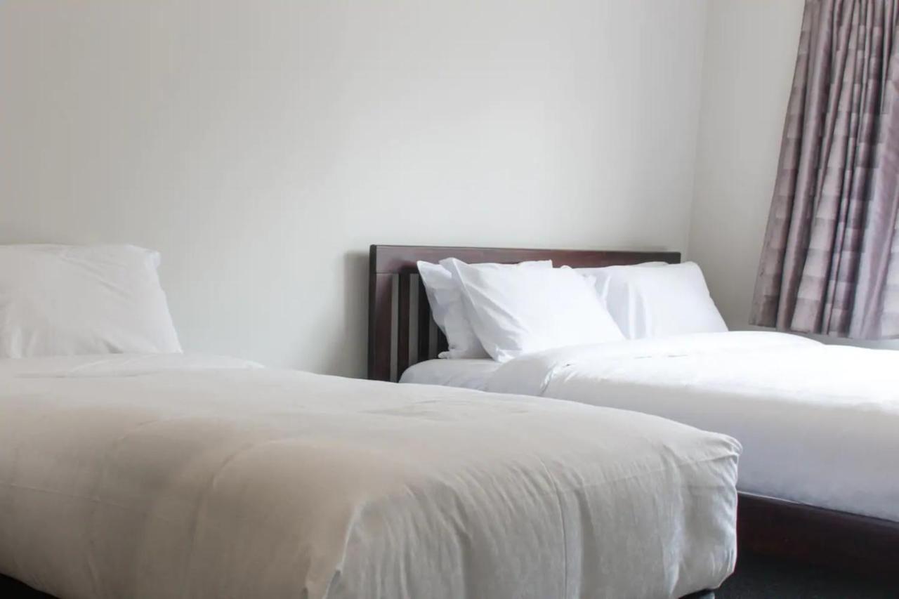 Holiday home Elegant 6 Bdr Sleeps 13 In East Auckland