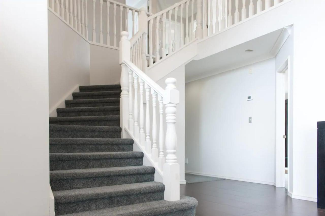 Elegant 6 Bdr Sleeps 13 In East Auckland