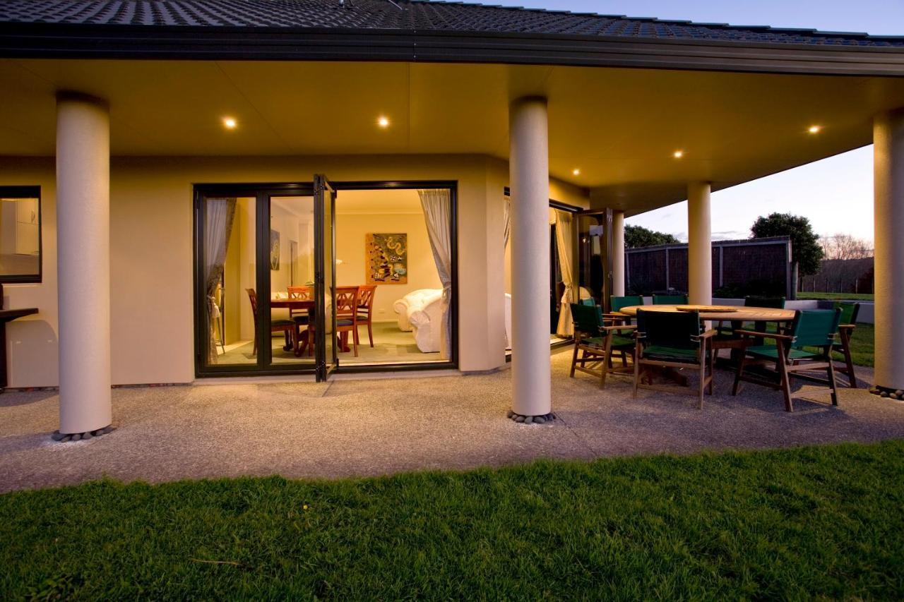Okura River Vacations Villa *