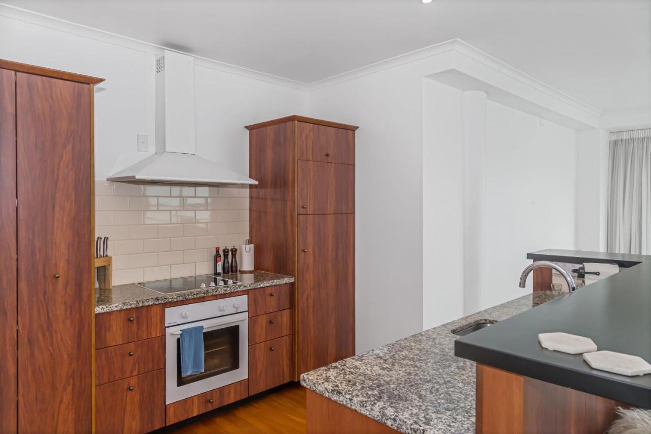 Princes Wharf 2br Sub-penthouse Apartment