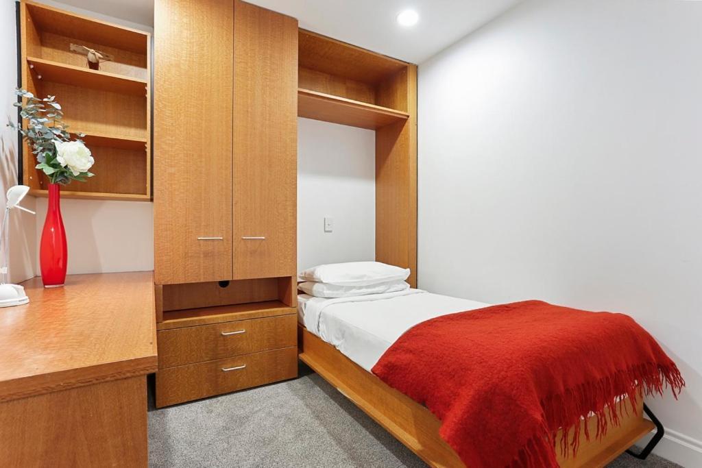Latitude 37 Aparthotel 4*