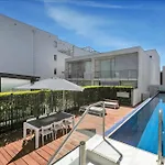 Luxury 2 Bed2Bath Penthouse Free Secure Carpark