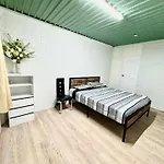 Private Cabin In Central Auckland