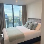 Gorgeous Seaview And Harbour View 2 Bedroom Apartment