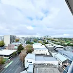 Free Parking Spacious 2Br Apt Walk To Sky Tower