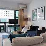 Spacious Newly Renovated Princes Wharf 1Br