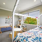 Elegant House Where You Call It Home In Northcote