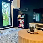 Sandy Toes & Netflix Nights, Relaxing Auckland Retreat