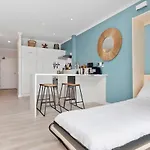 Gorgeous Princess Wharf Apartment W/ Aircon