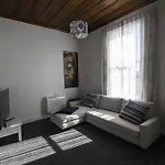 Spacious And Charming Grey Lynn Villa