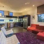 Liberty 3 Bedroom House, Parnell, Cbd, Auckland