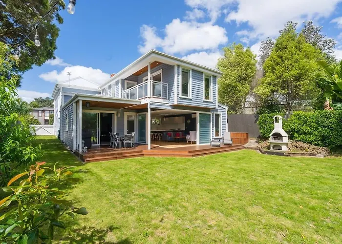 Executive Home In Mt Eden