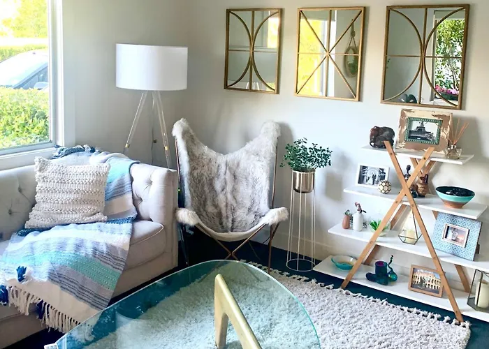 Beautiful 2 Bedrooms Apartment In Kingsland, Cbd