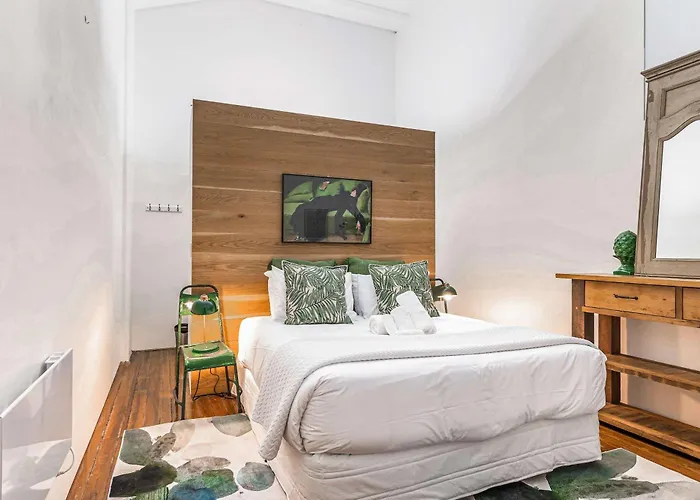 Spacious Room In The Heart Of K Road- Shared Apartment!