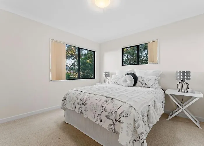 Nestled In The Woods Out West - Private Queen Bed And Bath