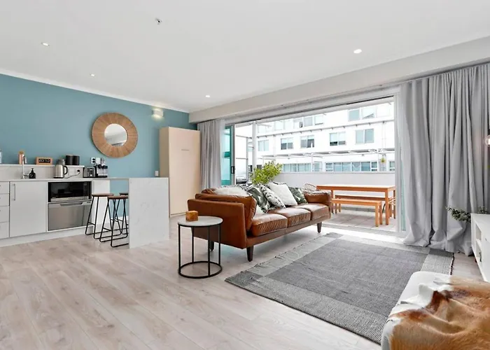 Gorgeous Princess Wharf Apartment W/ Aircon