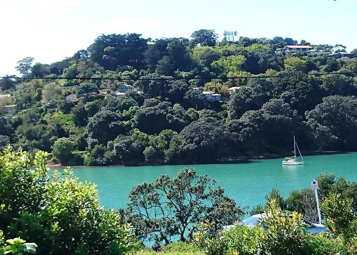 Shelly Beach Studio, Waiheke Island